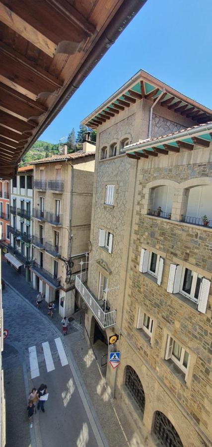 Cal Tranquil Camprodon, Acollidor Atic Al Centre Apartment Exterior foto